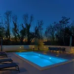 Luxury Valentina With Zone And Outdoor Pool, Near The Sea * Sveti Vid-Miholjice