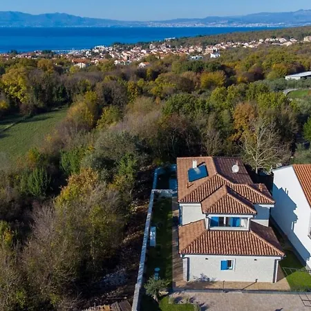 Villa Luxury Valentina With Zone And Outdoor Pool, Near The Sea *