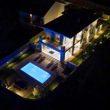 Luxury Valentina With Zone And Outdoor Pool, Near The Sea * Sveti Vid-Miholjice