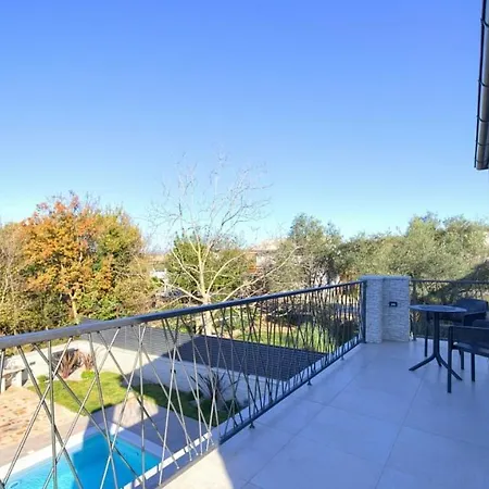 Luxury Valentina With Zone And Outdoor Pool, Near The Sea וילה *