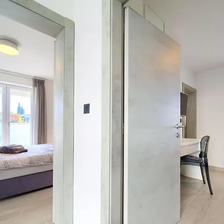 Luxury Valentina With Zone And Outdoor Pool, Near The Sea *