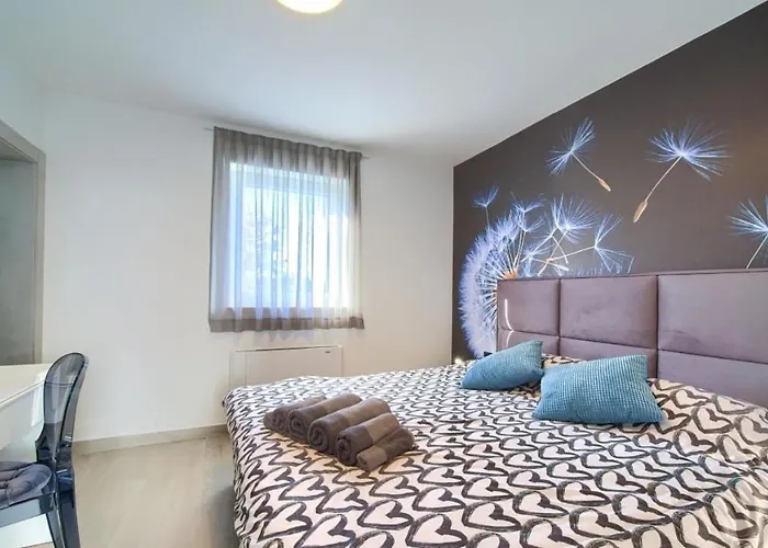 Villa Luxury Valentina With Zone And Outdoor Pool, Near The Sea Sveti Vid-Miholjice