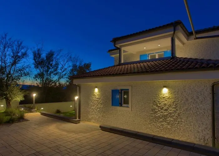 Luxury Valentina With Zone And Outdoor Pool, Near The Sea * Sveti Vid-Miholjice