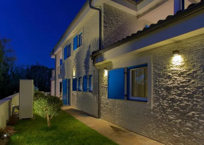 Luxury Valentina With Zone And Outdoor Pool, Near The Sea Villa *