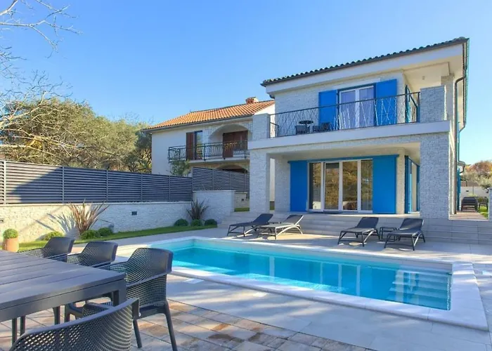 Villa Luxury Valentina With Zone And Outdoor Pool, Near The Sea Sveti Vid-Miholjice